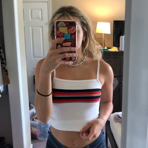 cute crop top!!!✨✨🥰 - Picture 2 of 2